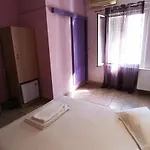 Hera Hotel *