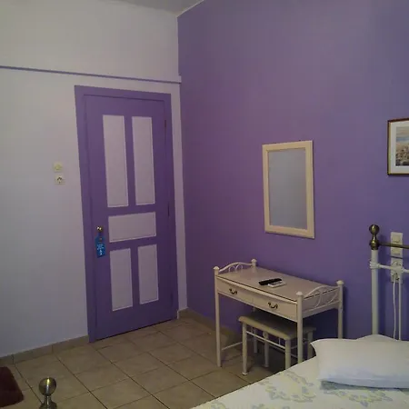 Hera Ξενοδοχείο *